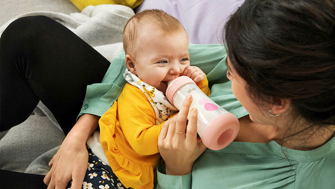 Chicco Easy Menu Plato con Ventosa. Ideal para bebés de más de 12 meses.